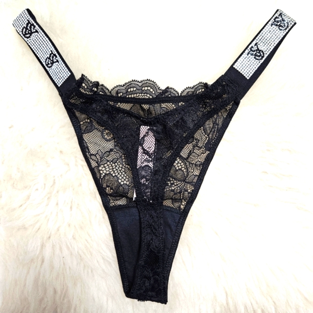 Victoria's Secret shine strap thong panty - Medium